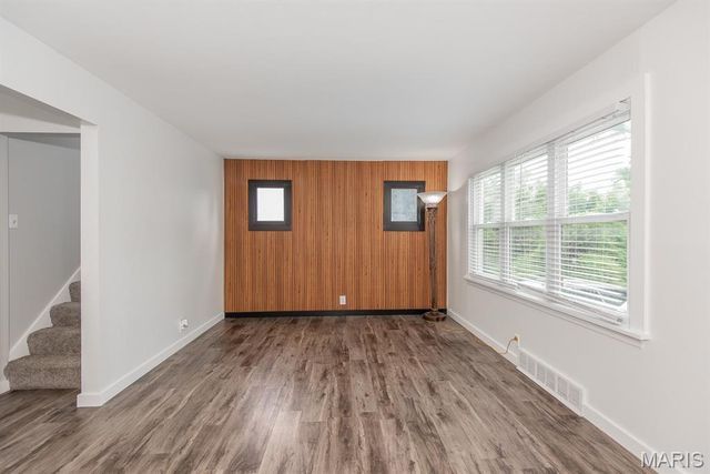 3651 Hilleman Avenue, St John, MO 63114