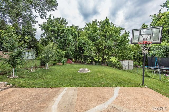 3651 Hilleman Avenue, St John, MO 63114
