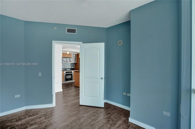 480 NE 30th St 1007, Miami, FL 33137