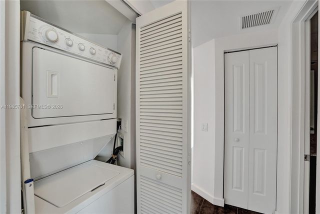 480 NE 30th St 1007, Miami, FL 33137