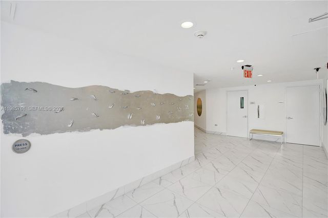 480 NE 30th St 1007, Miami, FL 33137