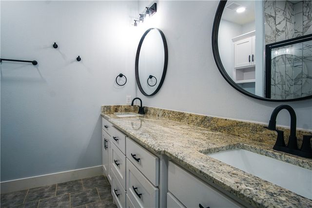 1614 Louis Street, Bryan, TX 77803