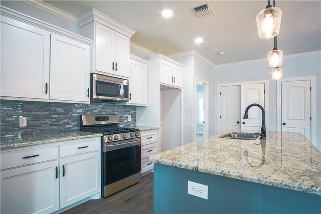 1614 Louis Street, Bryan, TX 77803