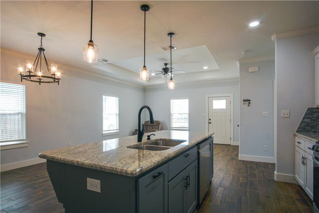 1614 Louis Street, Bryan, TX 77803