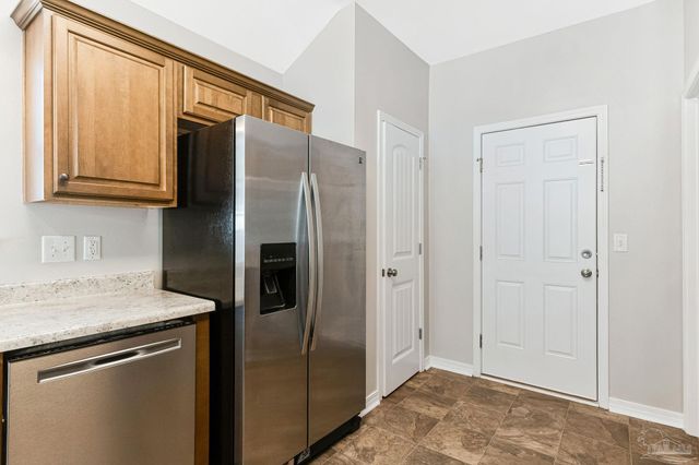 5441 Pescara Dr, Pace, FL 32571