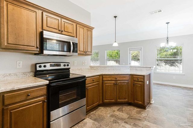 5441 Pescara Dr, Pace, FL 32571