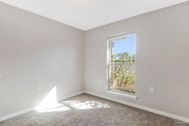 5441 Pescara Dr, Pace, FL 32571