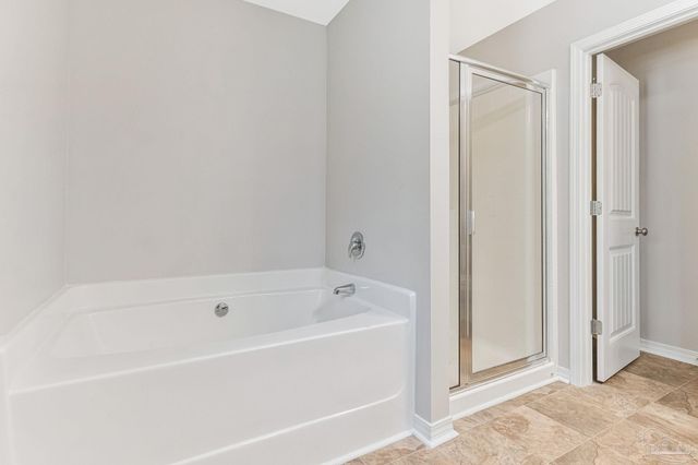 5441 Pescara Dr, Pace, FL 32571