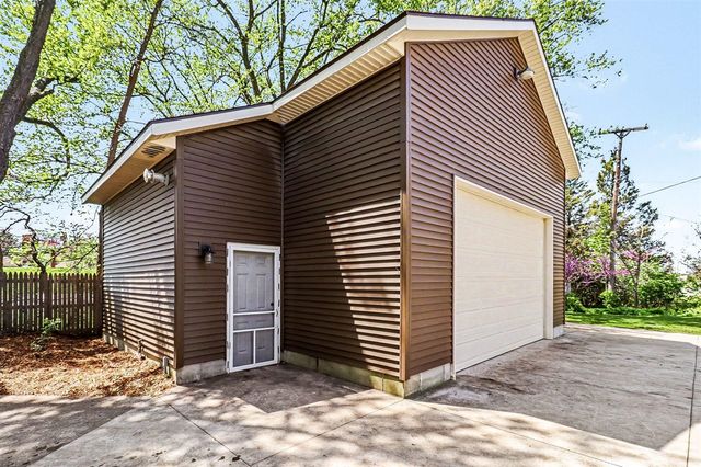 624 Hayes Street, Marne, MI 49435