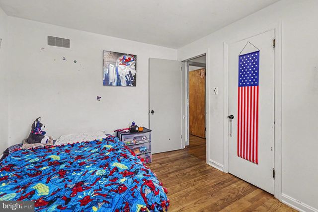 2 HUNTER LN, Camp Hill, PA 17011