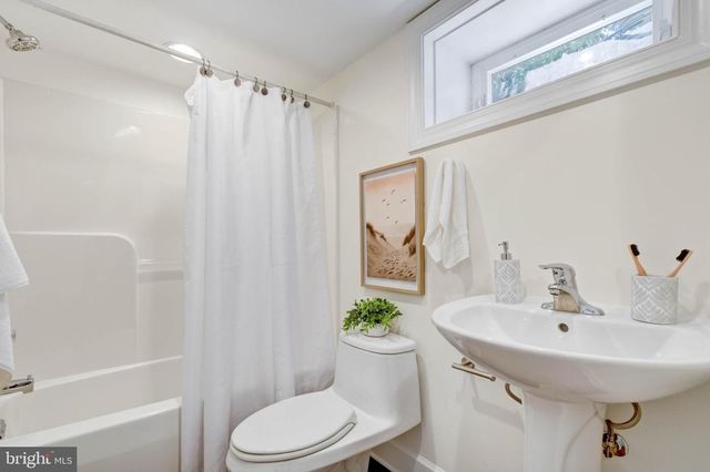 3509 N POCOMOKE ST, Arlington, VA 22213