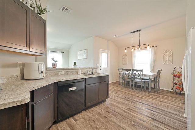 9444 NW 122nd Terrace, Yukon, OK 73099