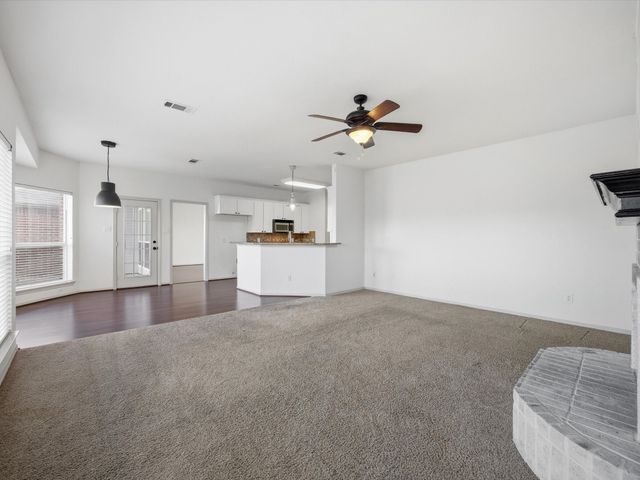 808 Shady Glen Court, Fort Worth, TX 76120