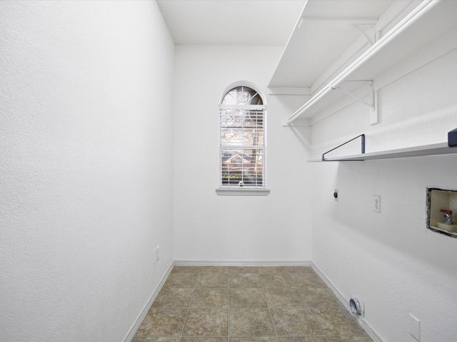 808 Shady Glen Court, Fort Worth, TX 76120