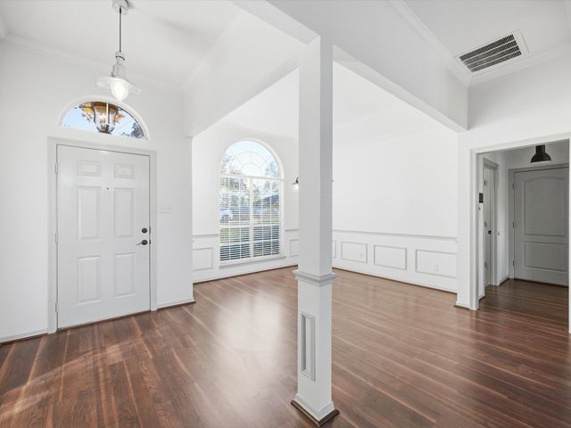 808 Shady Glen Court, Fort Worth, TX 76120