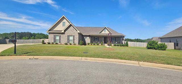 104 Cruz Court, Dothan, AL 36303