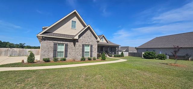 104 Cruz Court, Dothan, AL 36303