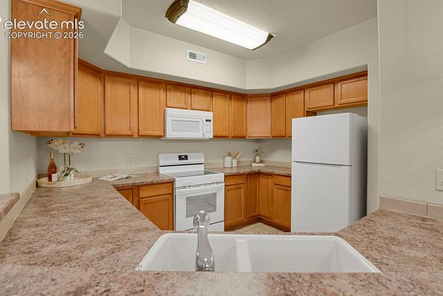 1935 Montura View 104, Colorado Springs, CO 80919