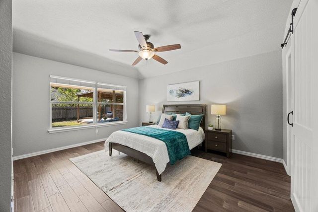 802 Mountain Ridge DR, Leander, TX 78641
