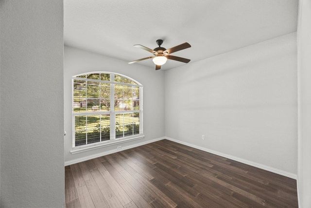 802 Mountain Ridge DR, Leander, TX 78641