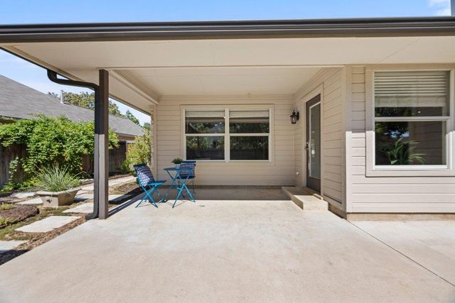 802 Mountain Ridge DR, Leander, TX 78641
