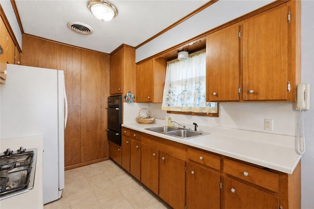 3807 Kelli Lane, Bryan, TX 77802