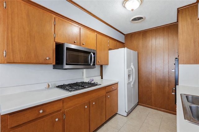 3807 Kelli Lane, Bryan, TX 77802