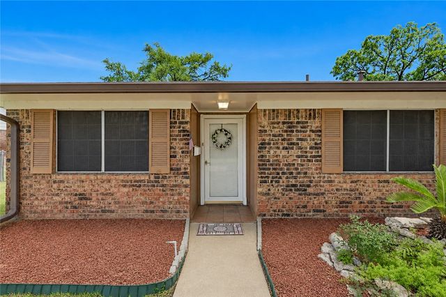 3807 Kelli Lane, Bryan, TX 77802