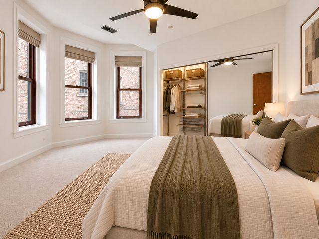 550 W Surf Street 117, Chicago, IL 60657