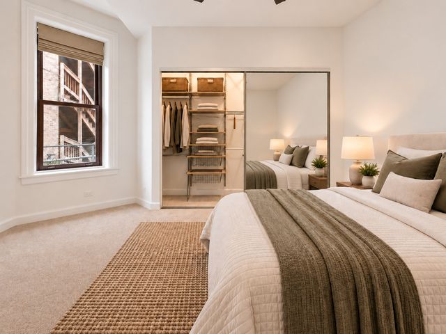 550 W Surf Street 117, Chicago, IL 60657