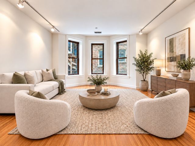550 W Surf Street 117, Chicago, IL 60657