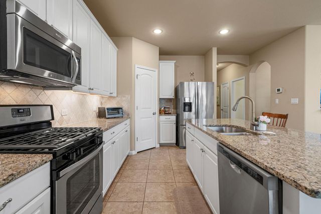 140 Brockston DR, Buda, TX 78610