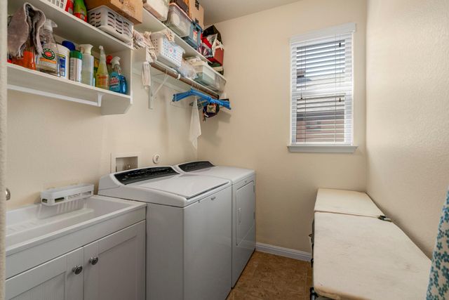 140 Brockston DR, Buda, TX 78610