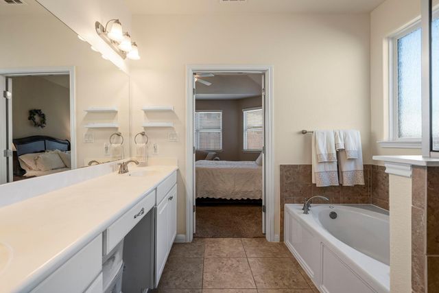 140 Brockston DR, Buda, TX 78610