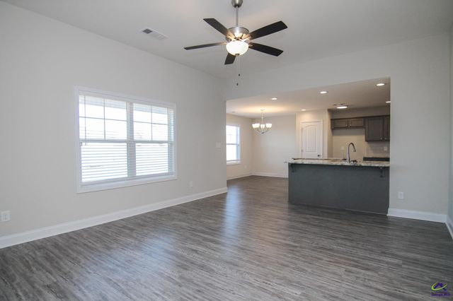 138 Sadie Heights Blvd, Perry, GA 31069