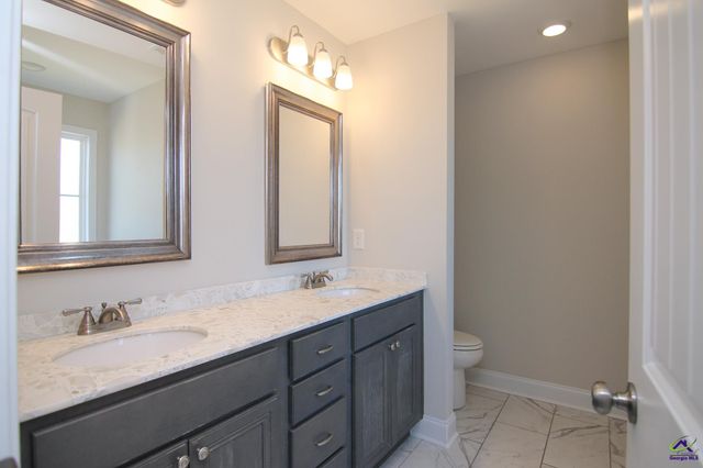 138 Sadie Heights Blvd, Perry, GA 31069