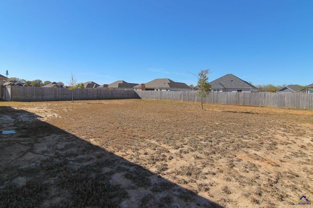 138 Sadie Heights Blvd, Perry, GA 31069