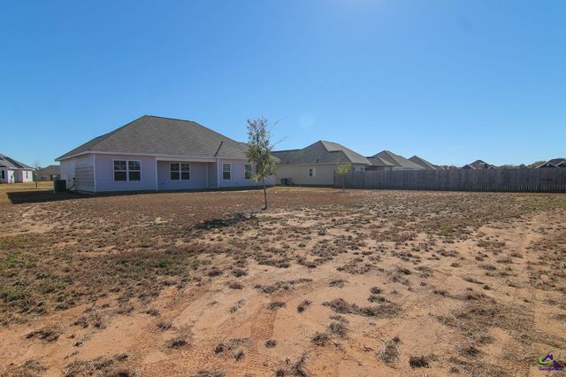 138 Sadie Heights Blvd, Perry, GA 31069