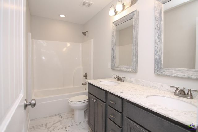 138 Sadie Heights Blvd, Perry, GA 31069