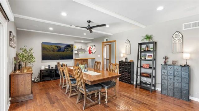 19900 Hiawatha, Los Angeles, CA 91311