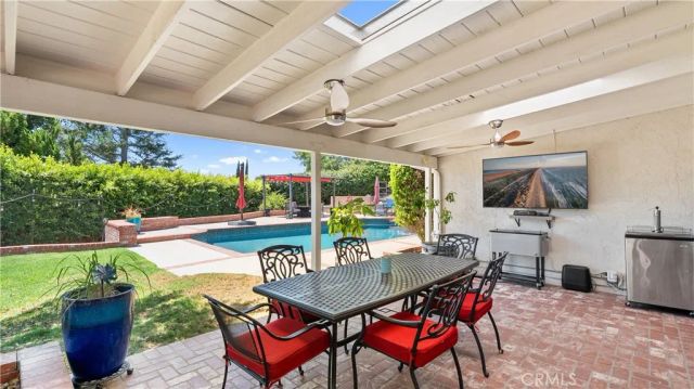 19900 Hiawatha, Los Angeles, CA 91311