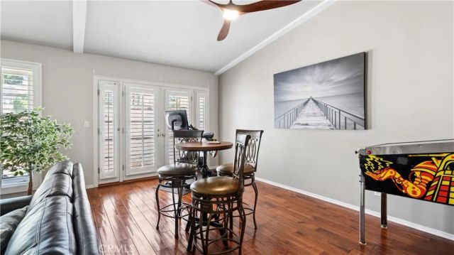 19900 Hiawatha, Los Angeles, CA 91311