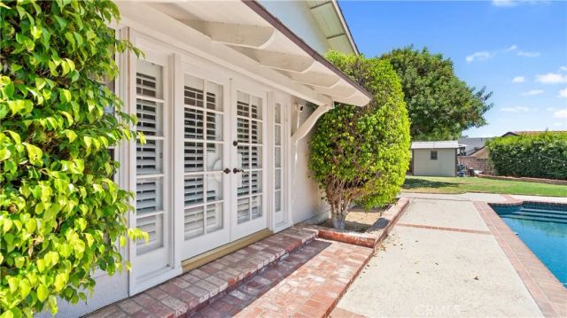19900 Hiawatha, Los Angeles, CA 91311