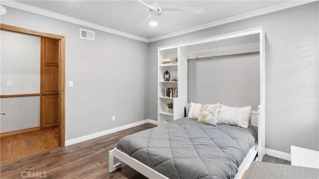 19900 Hiawatha, Los Angeles, CA 91311