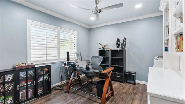 19900 Hiawatha, Los Angeles, CA 91311