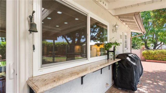 19900 Hiawatha, Los Angeles, CA 91311