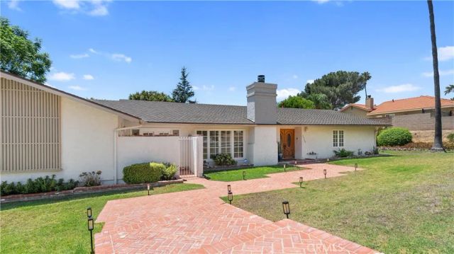 19900 Hiawatha, Los Angeles, CA 91311