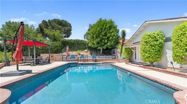 19900 Hiawatha, Los Angeles, CA 91311
