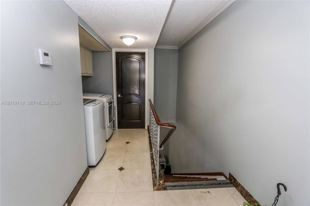 928 NE 27th Ave, Hallandale Beach, FL 33009