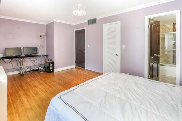 928 NE 27th Ave, Hallandale Beach, FL 33009